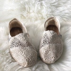 Toms Crochet Flat